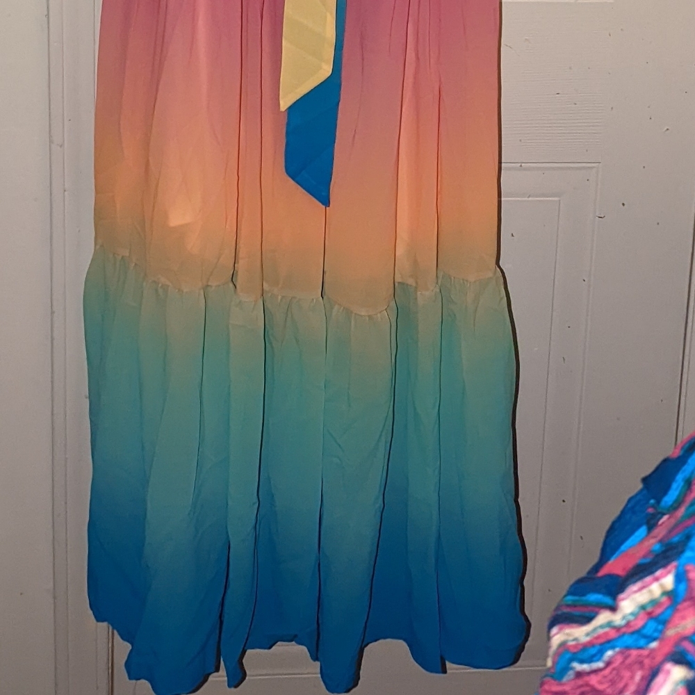 Beautiful Ombre Dress - Picture 4 of 4